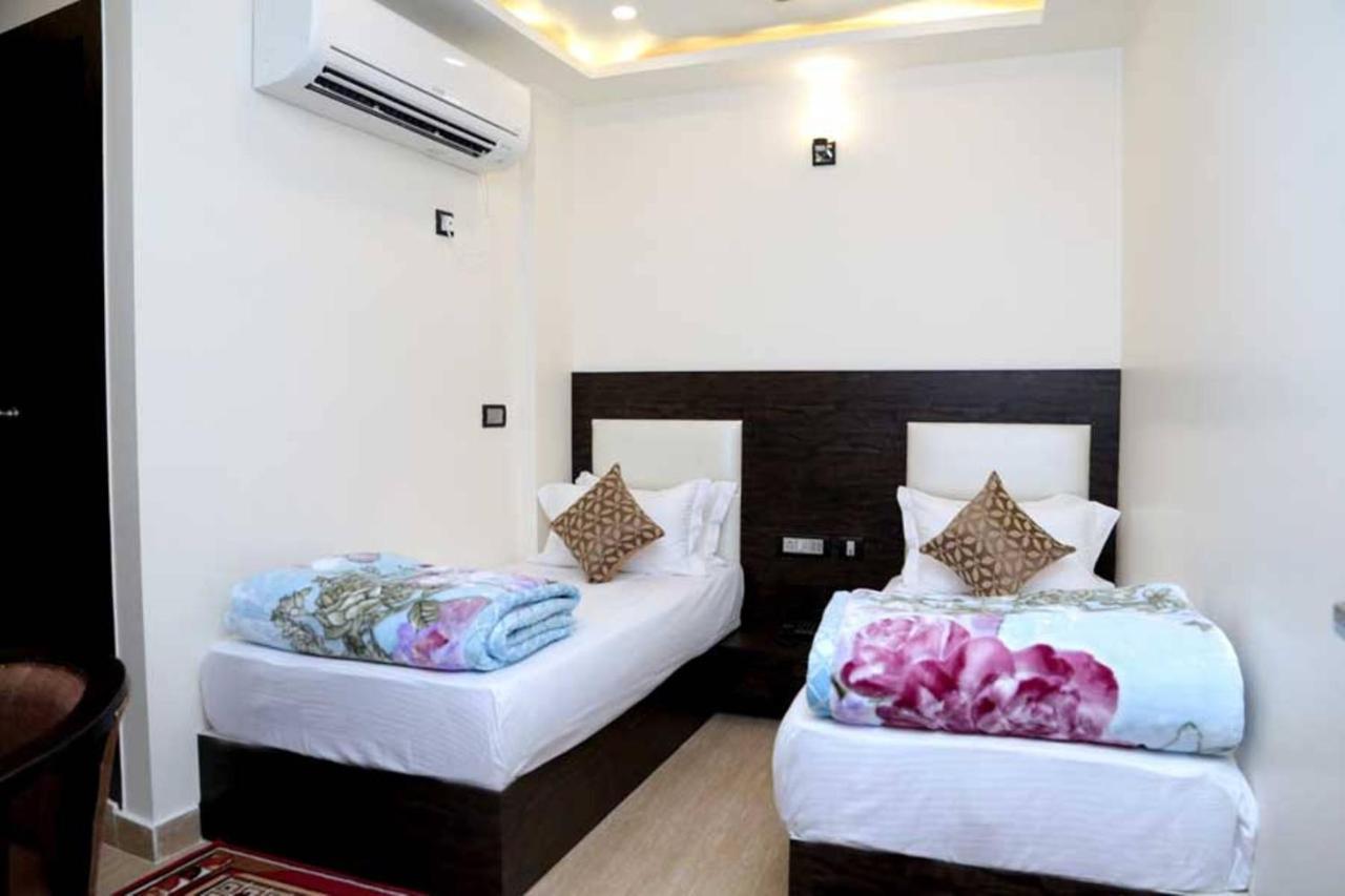 Hotel Vinayak Lifestyle Hotels Lucknow Exterior foto